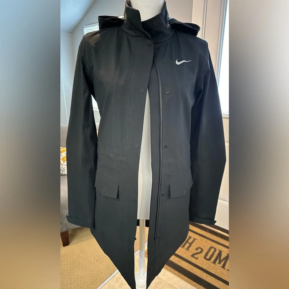 Nike Golf Storm-Fit Waterproof Hidden Hooded Jacket